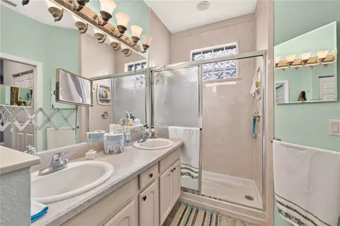 Bath - 10055 SW 90th Loop, Ocala, FL 34481 photo 2 of 3