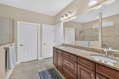 Bath - 9199 SW 70th Loop, Ocala, FL 34481 photo 1 of 4