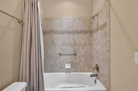 Bath - 9199 SW 70th Loop, Ocala, FL 34481 photo 4 of 4