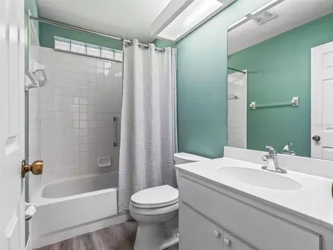 Bath - 7867 SW 115th Loop, Ocala, FL 34476 photo 3 of 3