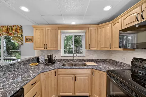 Kitchen - 500 SW 43rd Pl, Ocala, FL 34471 photo 2 of 3