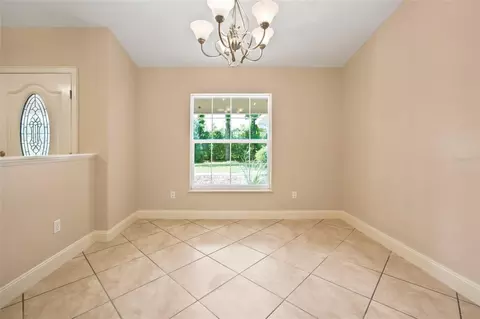 Living - 5259 SE 38th St, Ocala, FL 34480 photo 5 of 12