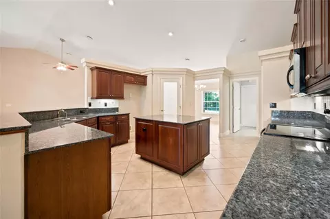 Kitchen - 5259 SE 38th St, Ocala, FL 34480 photo 1 of 7