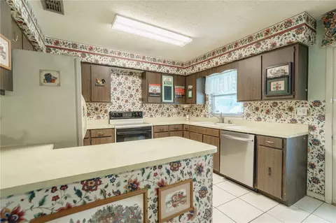 Kitchen - 3404 SE 35th St, Ocala, FL 34471 photo 3 of 5