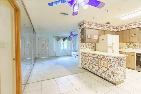 Living - 3404 SE 35th St, Ocala, FL 34471 photo 4 of 4