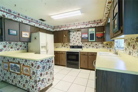 Kitchen - 3404 SE 35th St, Ocala, FL 34471 photo 2 of 5