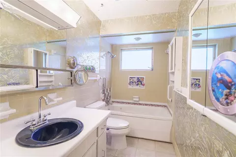 Bath - 3404 SE 35th St, Ocala, FL 34471 photo 1 of 2