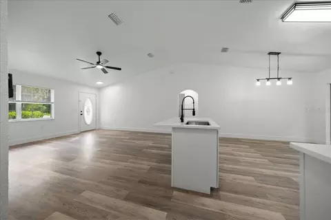 Living - 28 Locust Dr, Ocala, FL 34472 photo 1 of 6
