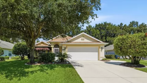 6133 Landings Blvd, Lady Lake, FL 32159