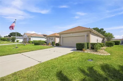 Exterior - 9211 SE 130th Loop, Summerfield, FL 34491 photo 6 of 13