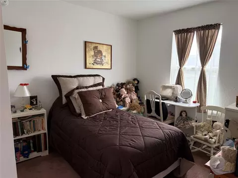 Bedroom - 16 Willow Run Dr, Ocala, FL 34472 photo 2 of 6
