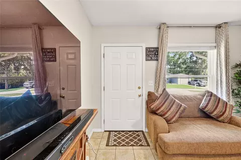Entry Way - 3174 SE 6th Pl, Ocala, FL 34471 photo 4 of 5