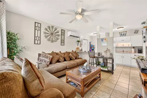 Living - 3174 SE 6th Pl, Ocala, FL 34471 photo 8 of 8
