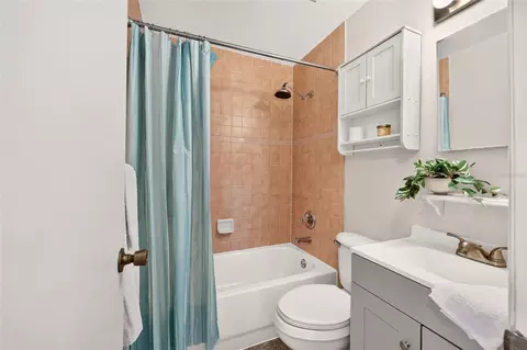 Bath - 3174 SE 6th Pl, Ocala, FL 34471 photo 1 of 3