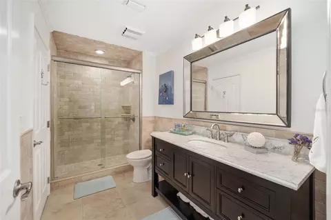 Bath - 2023 SE Laurel Run Dr, Ocala, FL 34471 photo 5 of 7