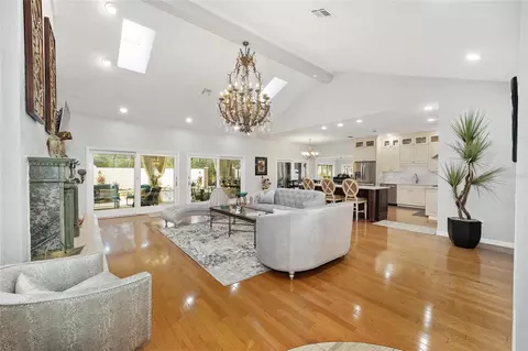 Living - 2023 SE Laurel Run Dr, Ocala, FL 34471 photo 1 of 5