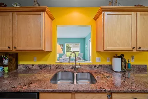 Kitchen - 11675 SW 140th Loop, Dunnellon, FL 34432 photo 5 of 7