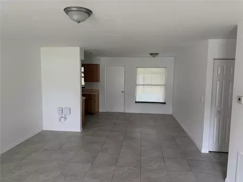 Living - 11 Pine Circle Ln, Ocala, FL 34472 photo 1 of 2