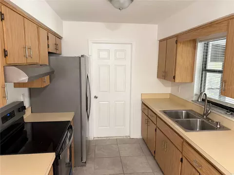 Kitchen - 11 Pine Circle Ln, Ocala, FL 34472 photo 3 of 3