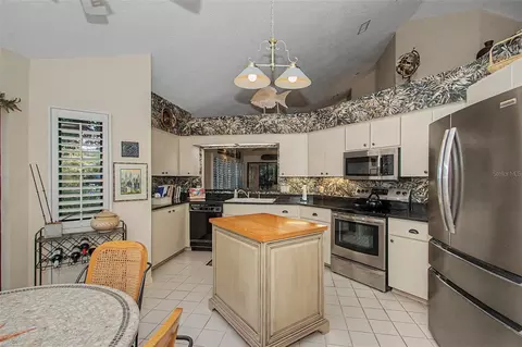 Kitchen - 1930 SE Clatter Bridge Rd, Ocala, FL 34471 photo 1 of 1