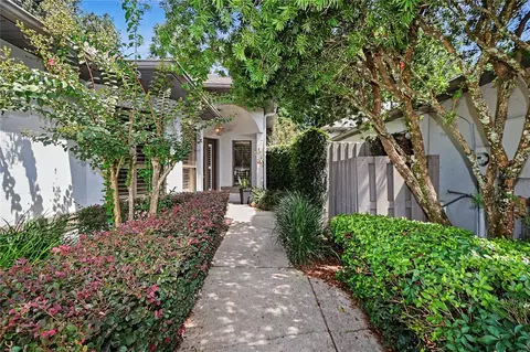 Exterior - 1930 SE Clatter Bridge Rd, Ocala, FL 34471 photo 2 of 7