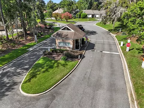 View/Area - 1930 SE Clatter Bridge Rd, Ocala, FL 34471 photo 1 of 2