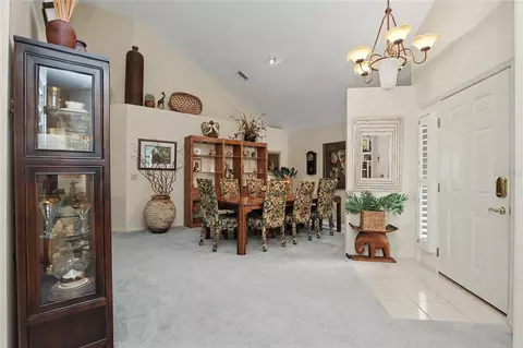 Entry Way - 1930 SE Clatter Bridge Rd, Ocala, FL 34471 photo 2 of 3