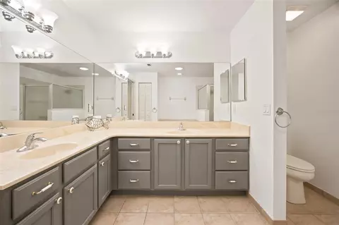 Bath - 8034 SW 81st Loop, Ocala, FL 34476 photo 2 of 4