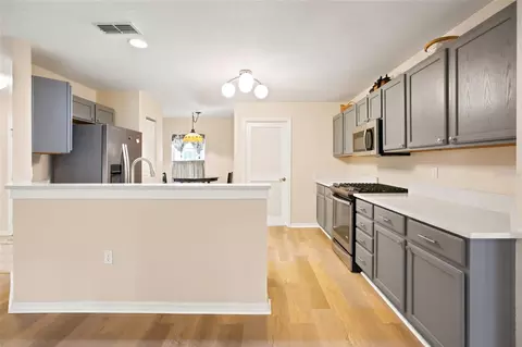 Kitchen - 8034 SW 81st Loop, Ocala, FL 34476 photo 2 of 4