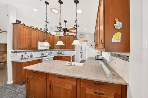 Kitchen - 7121 SW 113th Loop, Ocala, FL 34476 photo 3 of 8