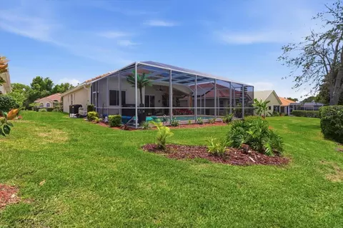 Exterior - 1096 W Diamond Shore Loop, Hernando, FL 34442 photo 10 of 14