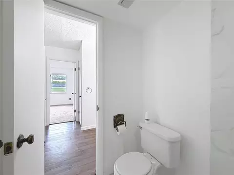 Bath - 2837 NE 3rd St #103, Ocala, FL 34470 photo 6 of 6
