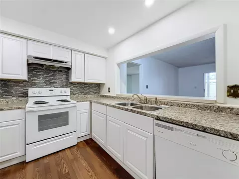 Kitchen - 2837 NE 3rd St #103, Ocala, FL 34470 photo 1 of 4