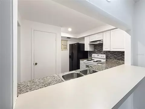 Kitchen - 2837 NE 3rd St #103, Ocala, FL 34470 photo 3 of 4