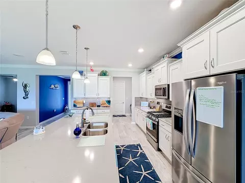 Kitchen - 9030 SW 106th Ave, Ocala, FL 34481 photo 5 of 9