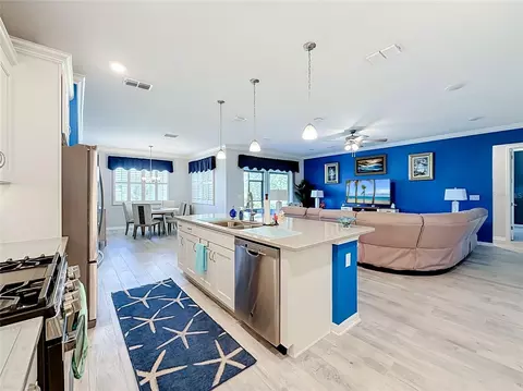 Kitchen - 9030 SW 106th Ave, Ocala, FL 34481 photo 3 of 9