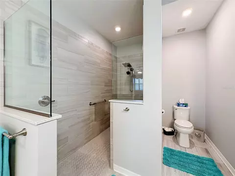 Bath - 9030 SW 106th Ave, Ocala, FL 34481 photo 2 of 5