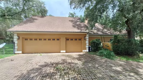 Exterior - 2210 SE Laurel Run Dr, Ocala, FL 34471 photo 6 of 11