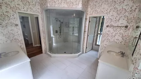 Bath - 2210 SE Laurel Run Dr, Ocala, FL 34471 photo 3 of 6