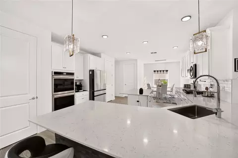 Kitchen - 1210 SE 42nd Rd, Ocala, FL 34480 photo 2 of 4