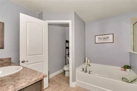 Bath - 4607 SE 27th St, Ocala, FL 34480 photo 1 of 4
