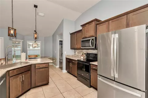 Kitchen - 4607 SE 27th St, Ocala, FL 34480 photo 4 of 4