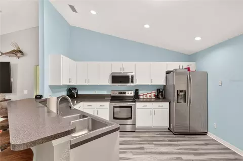 Kitchen - 6 Oak Circle Crse, Ocala, FL 34472 photo 3 of 4