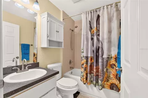 Bath - 6 Oak Circle Crse, Ocala, FL 34472 photo 5 of 5