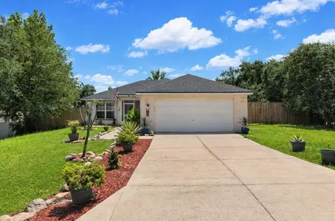 Exterior - 6 Oak Circle Crse, Ocala, FL 34472 photo 3 of 11