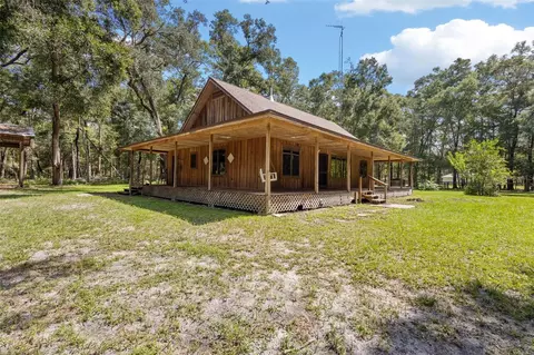 Exterior - 5581 NE 157th Ter, Williston, FL 32696 photo 7 of 15