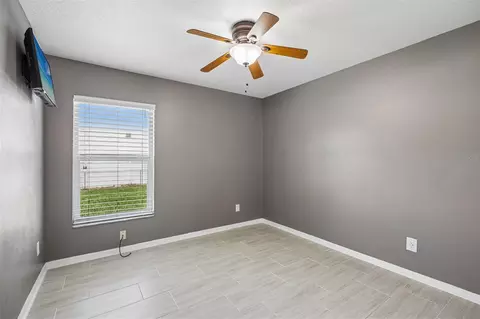 Bedroom - 5705 SW 89th Pl, Ocala, FL 34476 photo 3 of 10