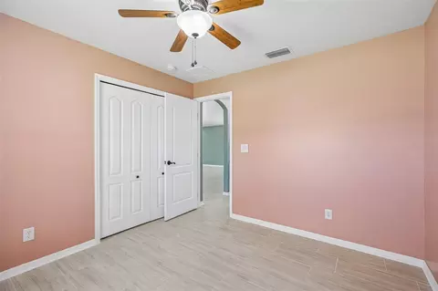 Bedroom - 5705 SW 89th Pl, Ocala, FL 34476 photo 9 of 10