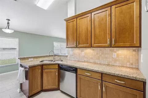 Kitchen - 5705 SW 89th Pl, Ocala, FL 34476 photo 3 of 5