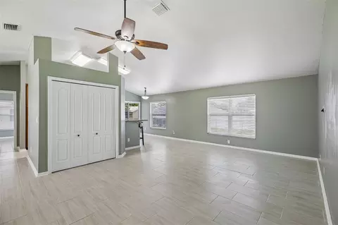 Living - 5705 SW 89th Pl, Ocala, FL 34476 photo 2 of 7